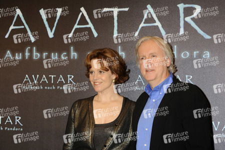 Sigourney Weaver, James Cameron