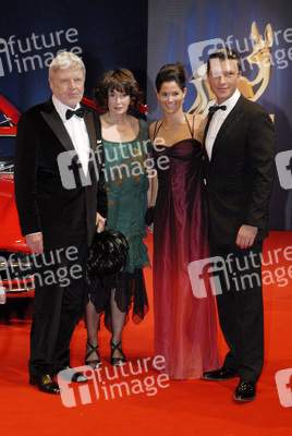 Hardy Krüger mit Ehefrau Anita und Hardy Krüger Jr. mit Ehefrau Katrin Fehringer