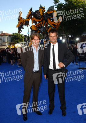 Michael Bay, Josh Duhamel