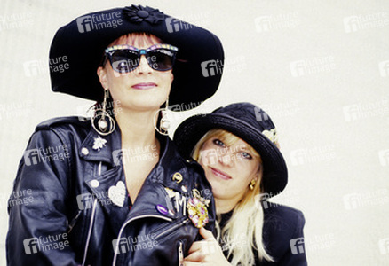 Photoshooting mit Voice of the Beehive in London