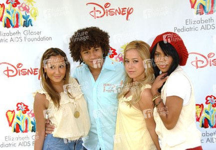 Corbin Bleu mit den Cheetah Girls