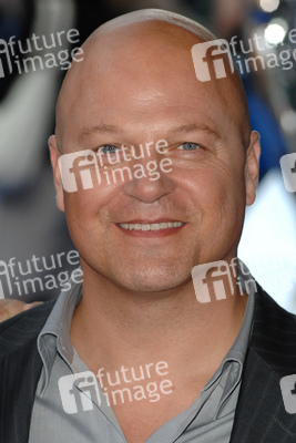 Michael Chiklis