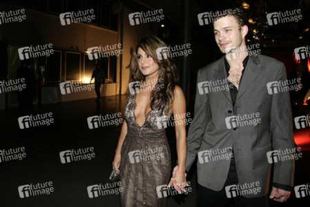 Nazan Eckes, Julian Khol