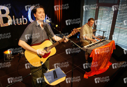 Nico Walser, Wolfgang Grieger