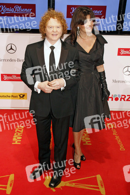 Mick Hucknall (Simply Red) mit Lebensgefährten Gabriella Wesberry