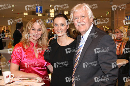 Christine Zierl, Britta Seggers, Carlo von Tiedemann