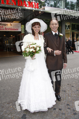 Viola Wedekind, Jacques Breuer