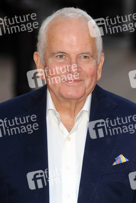 Ian Holm