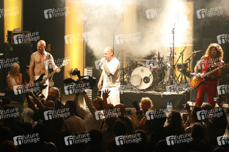 Tim Buktu, Stumpen, Nick Aragua, Buzz Dee