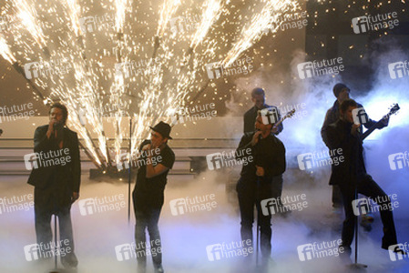 Howard Donald, Mark Owen, Gary Barlow, Jason Orange