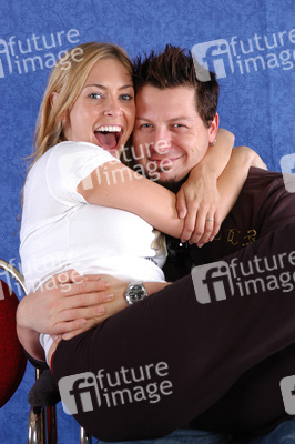 Bobbi Sue Luther, Robert Hall