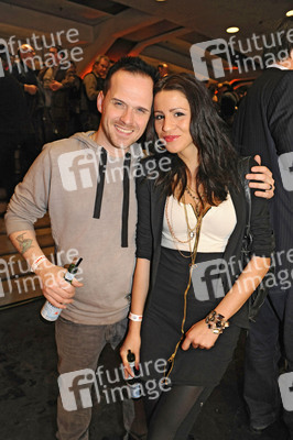 Lukas Hilbert, Tryna Loules