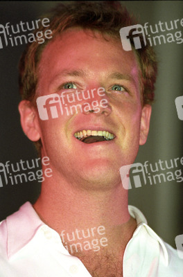 Robert Duncan McNeill