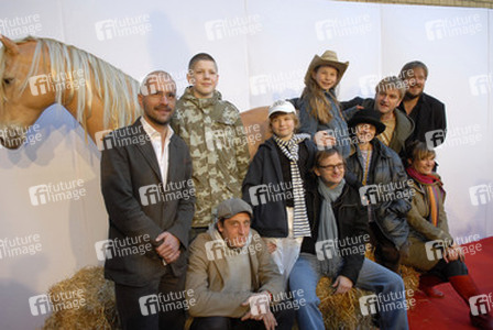 Christoph Maria Herbst, Konstantin Kaucher, Karl-Alexander Seidel, Zoe Mannhardt, Detlev Buck, Milan Peschel, Katharina Thalbach