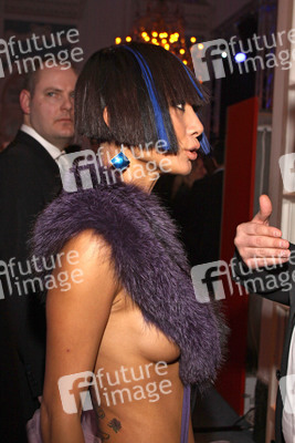 Bai Ling