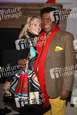 Roberto Blanco mit Freundin Luzandra Strassburg