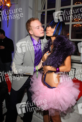 James Garfunkel, Bai Ling