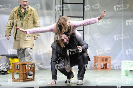 Roman Kanonik, Larissa Fuchs