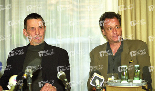Leonard Nimoy, John de Lancie