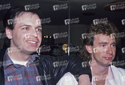 Pressekonferenz mit Sharpe & Numan in London