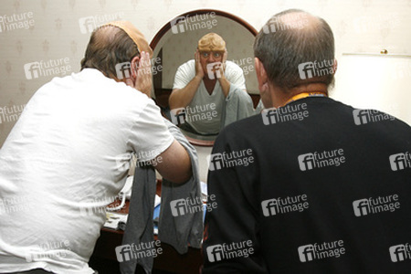 Robert O'Reilly mit Maskenbildner Stewart Lucas vom britischen Klingonen-Club 'Imperial Klingon Expeditionary Forces'