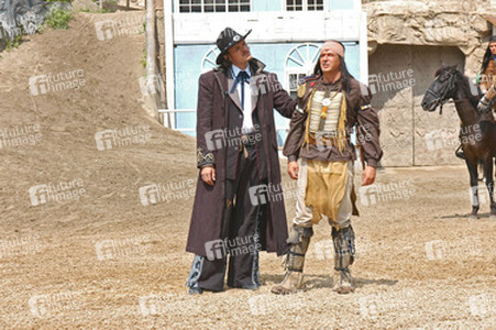 Götz Otto, Joshy Peters