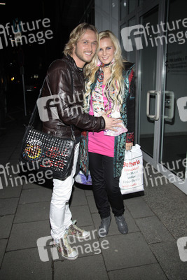 Nico Schwanz mit Freundin Juliett Giegler