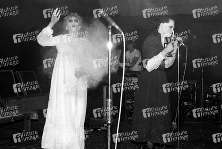 Guggi (Derek Rowan), Gavin Friday