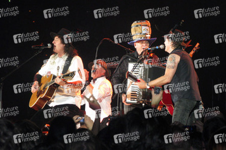 Brian May, Roger Taylor, Spike Edney, Jamie Moses