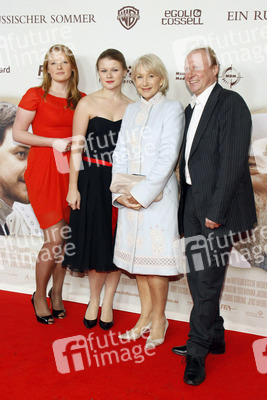 Katarina Tolstoi, Anastasia Tolstoi, Helen Mirren, Michael Hoffman