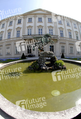 Schloss Mirabell und Pegasusbrunnen