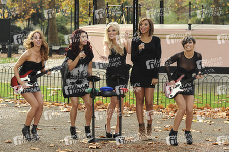 Una Healy, Vanessa White, Mollie King, Rochelle Wiseman, Frankie Sandford (The Saturdays)