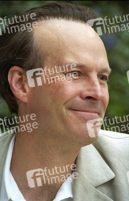 Dwight Schultz