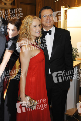 Katja Burkard, Hans Mahr