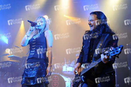 Anna Loos, Jäcki Reznicek (Silly)