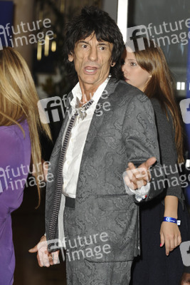 Ron Wood (The Birds, The Creation, The Jeff Beck Group, Faces, The Rolling Stones, The New Barbarians)