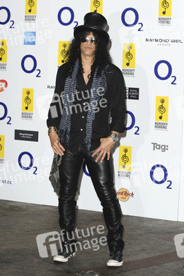 Slash (Guns N' Roses, Slash's Snakepit, Slash's Blues Ball, Velvet Revolver, Hollywood Rose)