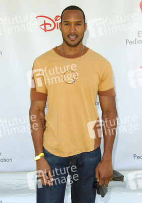 Henry Simmons