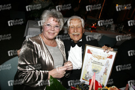 Friedrich Schoenfelder