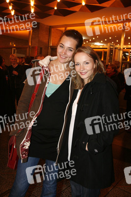 Janin Reinhardt, Alissa Jung