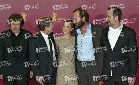 Stephen Rea, John Hurt, Natalie Portman, Hugo Weaving, James McTeigue