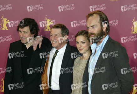 Stephen Rea, John Hurt, Natalie Portman, Hugo Weaving
