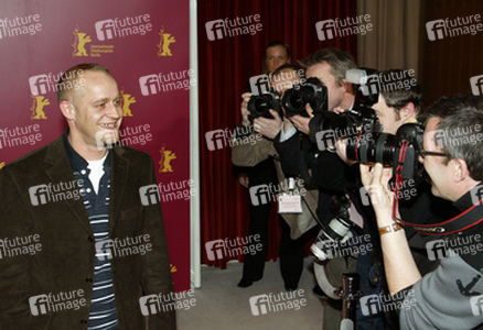 Jürgen Vogel mit Fotografen