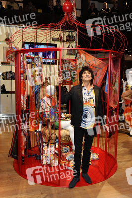 Ron Wood (Faces, Jeff Beck Group, The Rolling Stones)