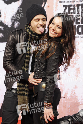 Sebastian Koenig, Maja Maneiro