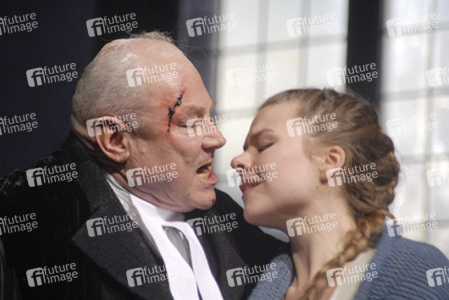 Klaus Maria Brandauer, Marina Senckel