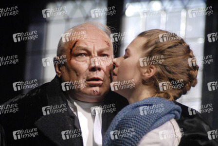 Klaus Maria Brandauer, Marina Senckel