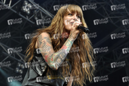 Jennifer Weist (Jennifer Rostock)