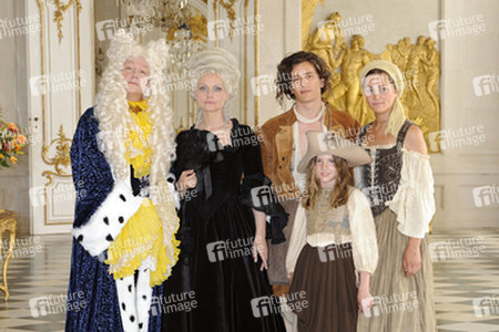 Matthias Brandt, Catherine H. Flemming, Sergej Moya, Audrey von Scheele, Alissa Jung