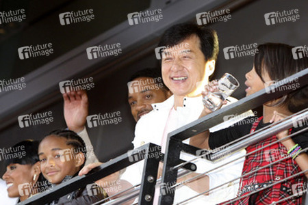 Jada Pinkett Smitt, Jaden Smith, Will Smith, Jackie Chan, Willow Smith